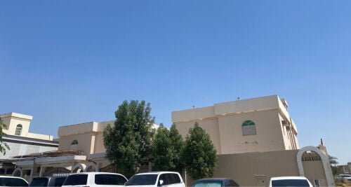 للبيع فيلا ف معيذر مؤجره