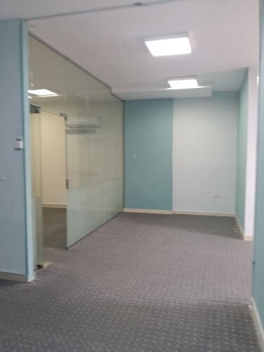 للايجار مكتب تجاري بالغرافة 