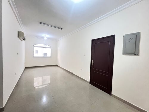 للإيجار شقه بمدينه خليفه الجنوبيه