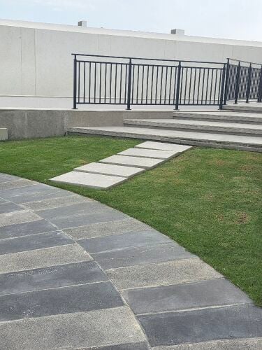 مزارع ومنسق حدائق