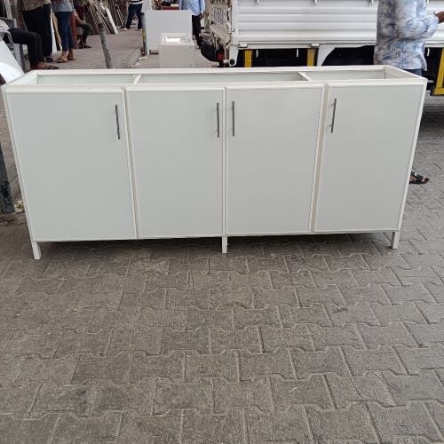 أعمال الألمنيوم والزجاج وبوبي في