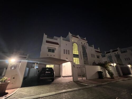 فيلا 3غرف+ ميد نصف مفروش/عين خالد