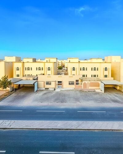 4 فلل ام عبيرية للبيع .