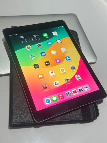 iPad 6th-gen/128gb/Wifi
