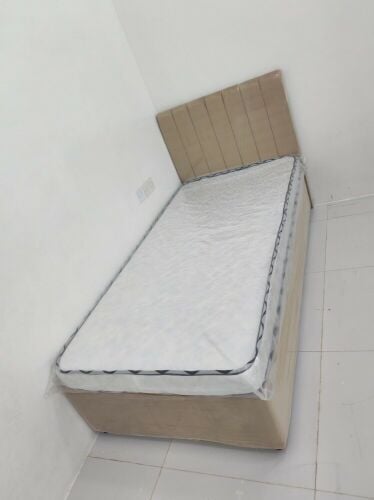 سرير،مرتبة،