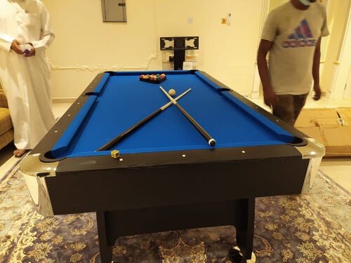 طاولة بلياردو بطول 8 أقدام