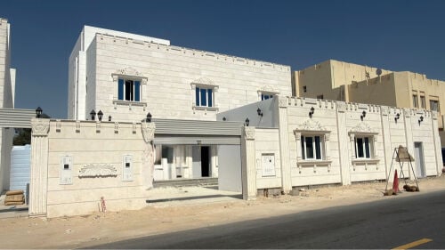 للبيع فيلا الغرافه مع بركة سباحه 