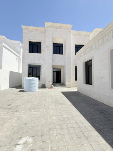 للبيع فيلا ام صلال على 