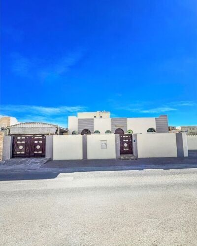 بيت معيذر مؤجرة 8000 ريال "