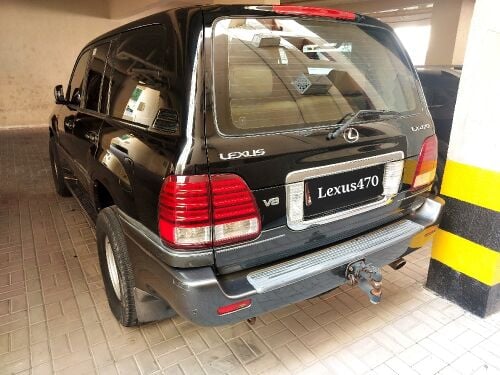 Black Lexus 470 2007