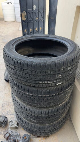 BridgeStone Tires P285/45R22 110H