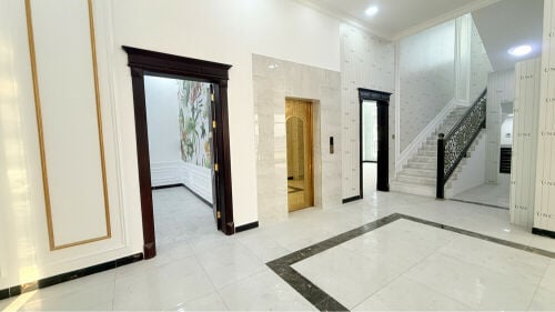 للايجار فيلا بالخيسه 