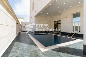 فيلا فخمة في روضة الحمامة مع مسبح