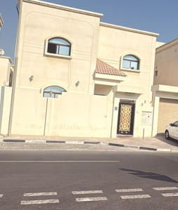 للاستثمار فيلا للبيع بالثمامة