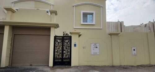 للايجار فيلا فى المعموره