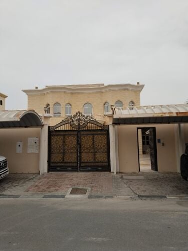 للايجار فيلا فى الدفنه