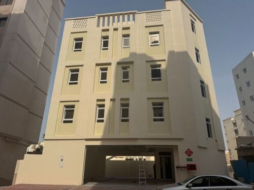 للبيع عماره في فريج بن محمود