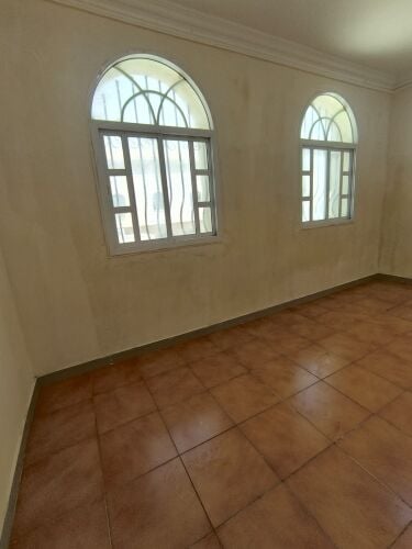 خلف الرغيف الساخن