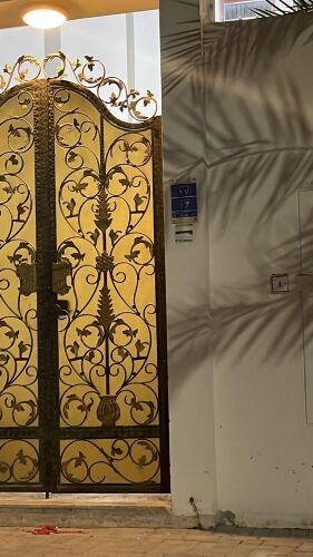 نجار فتح الابواب