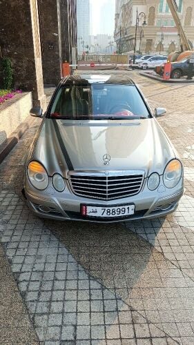 Mercedes Benz W211