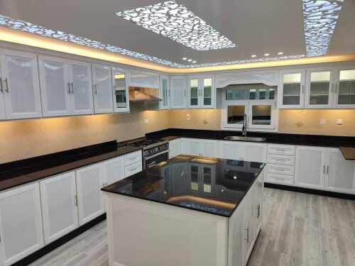 نقوم بجميع اعمال الالمنيوم ، مطاب