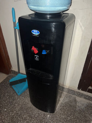 كولير مياه سخن وبارد في حالة جيدة