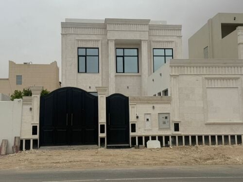 للبيع فيلا بام صلال علي ٤٦٣متر