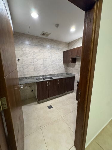 شقه للايجار بام قرن 