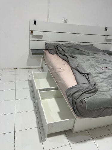 Ikea queen size bed