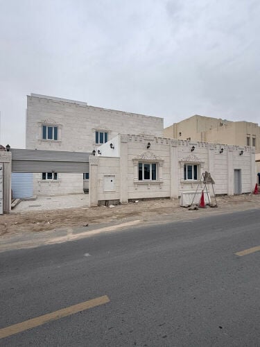 للبيع فيلا في الغرافه. 