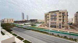 للإيجار في لوسيل 3 غرف نوم