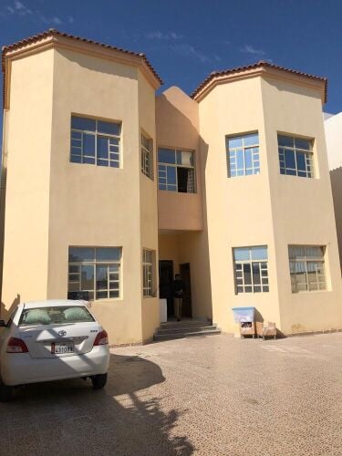 للبيع فيلا طابقين وملحق فى الوكير