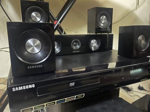 Samsung home theatre 5 in 1 Bluetoo