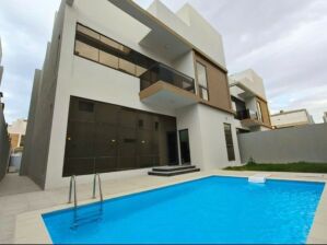 فيلا فاخرة (أول ساكن)