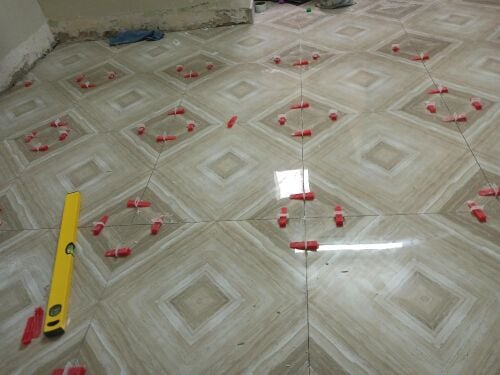 أعمال الطلاء، الألوان، البلاط، ال