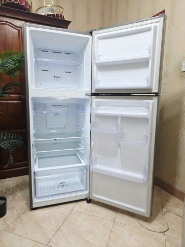 Samsung refrigerator like new