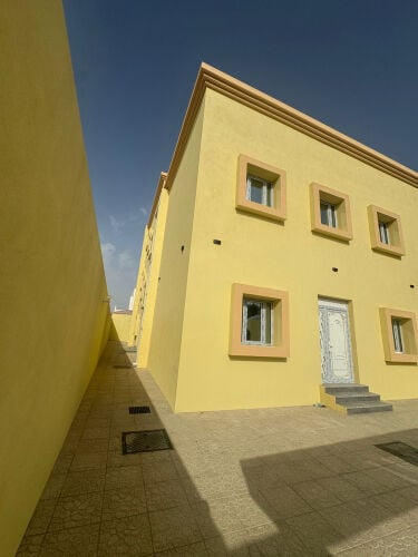 للبيع فلتين متلاصقتين في معيذر. 