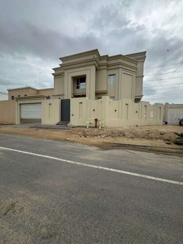 للبيع فيلا فاخره في الوكير 