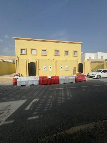 للبيع فلتين متلاصقة في معيذر موقع