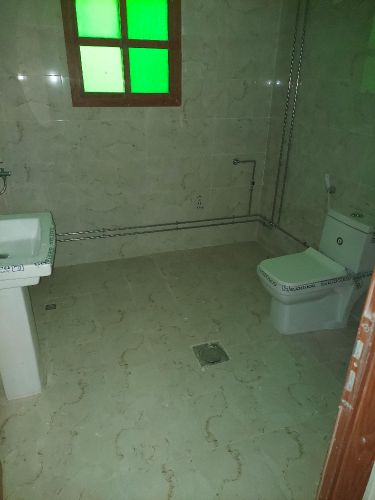 للايجار مجمع سكني ١٧ فيلا