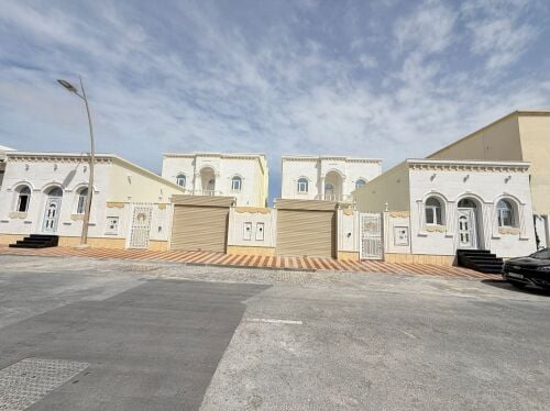 من المالك 
فيلتين للبيع فيلا