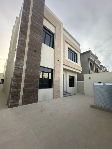 للبيع فلل فخمه بالثمامة بالمكيفات