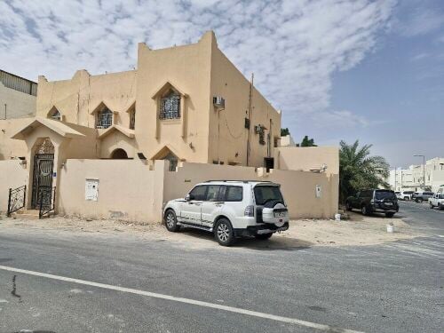 فيلا للبيع معيذر الشمالي