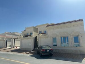 للبيع فيلتين فاخرتين في الحضارمة