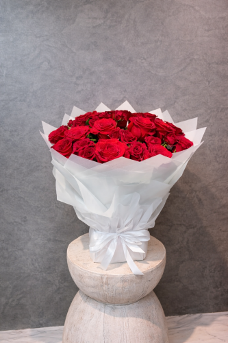 red rose and baby rose boutique