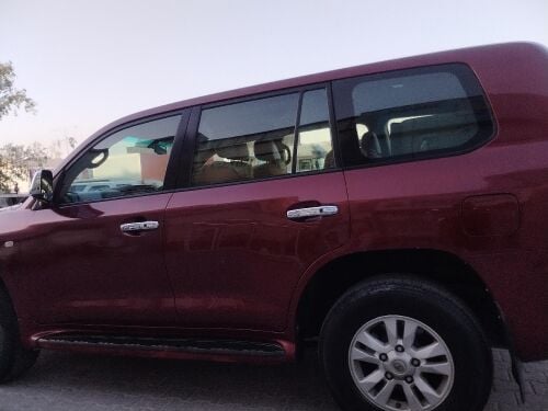 2009 Toyota Land Cruiser, in pristine condition. The gearbox, engine, and 4WD system are faultless.