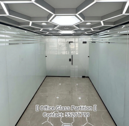 .فاصل زجاجي للمكاتب