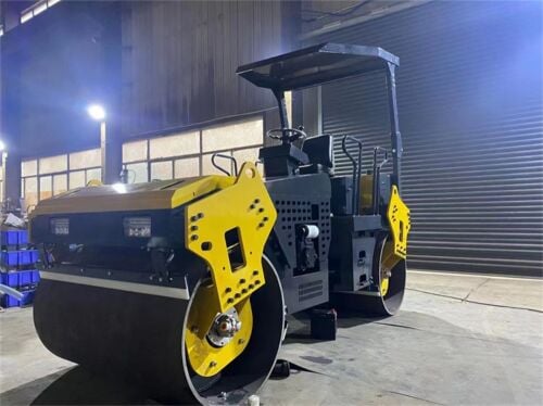 مدحلة حمولة 4 أطنان متاحة للإيجار