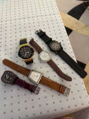 ست ساعات نسائية 