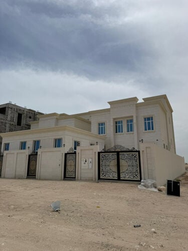 للبيع فيلا الوكره تشطيب سوبر 